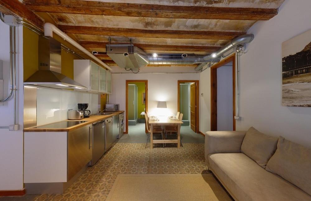 Visit-Bcn Cosmopolitan Apartments - Barcelona